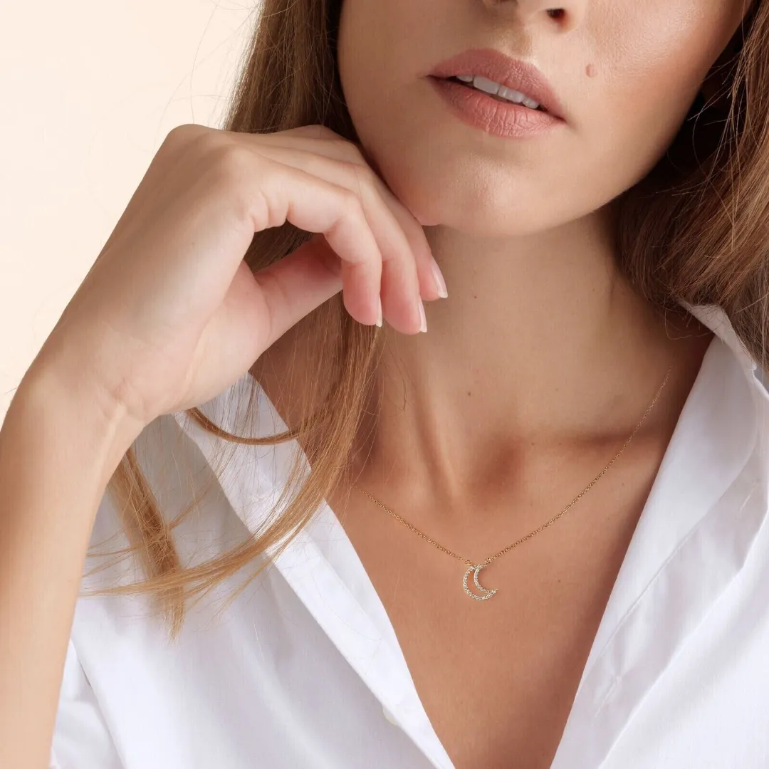 /public/photos/live/Minimalist Round Moissanite Crescent Moon Pendant 777 (3).webp